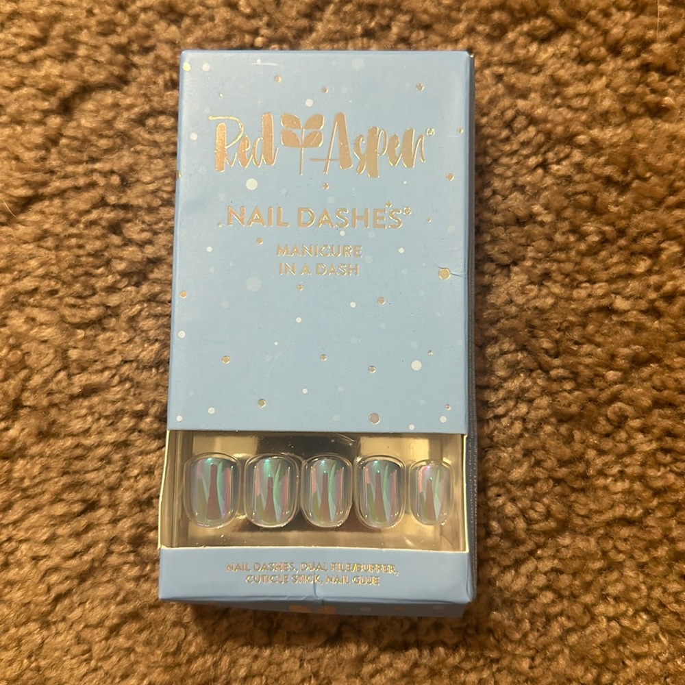 Red aspen nail dash
